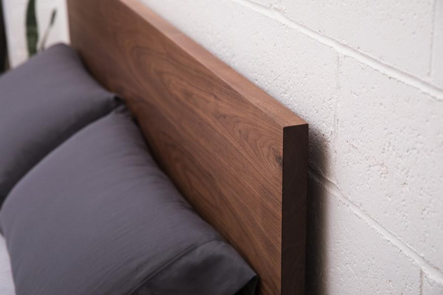 现代木床床头板